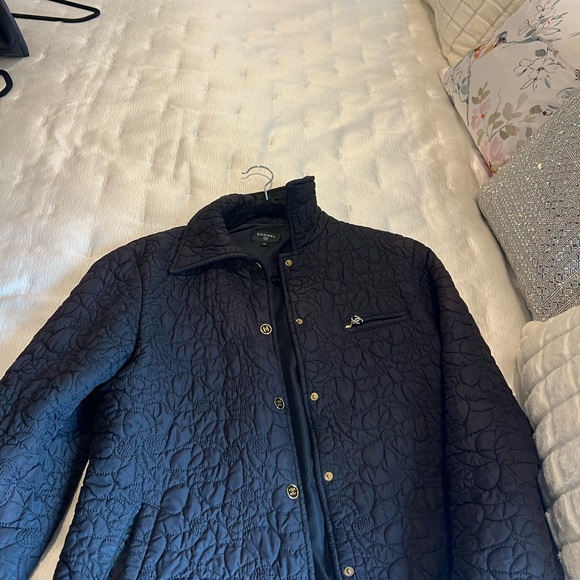 CHANEL Black Quilted Jacket - Picture 13 of 13